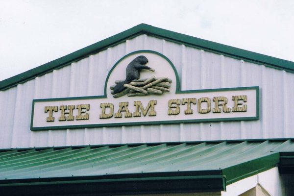 dam-store-2